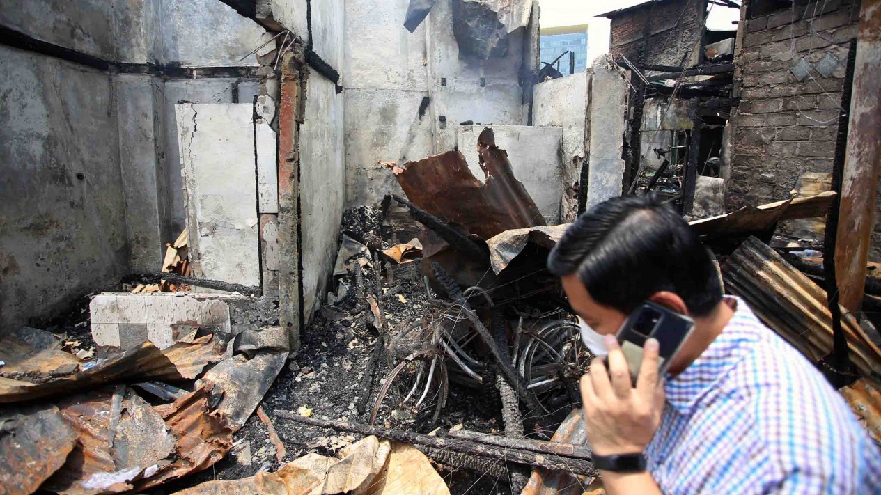 Kebakaran Pemukiman Padat Penduduk Di Menteng Jakarta Vlix Id