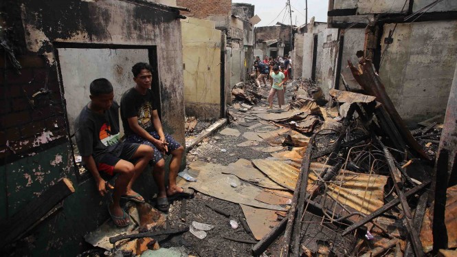 Kebakaran Pemukiman Padat Penduduk di Menteng Jakarta