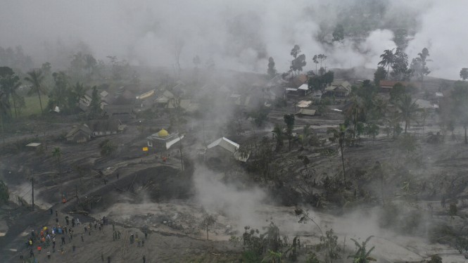 Cuaca Baik, Tim Sar Lanjutkan Evakuasi Letusan Gunung Semeru