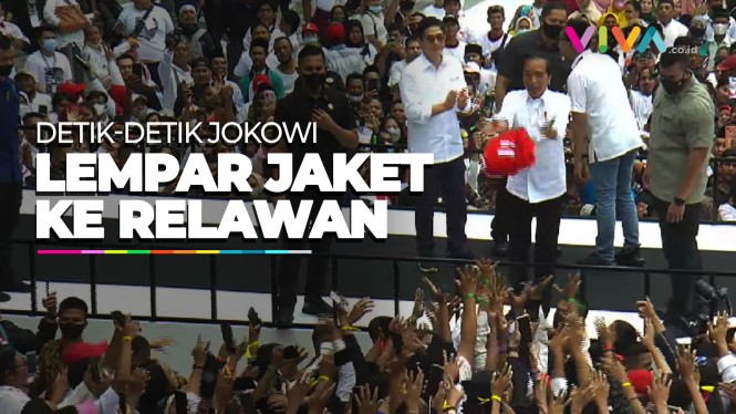Bak Vokalis Band, Jokowi Lempar Jaket dari Atas Panggung