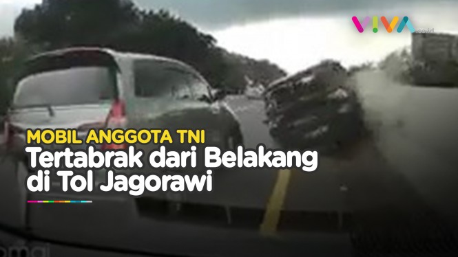DETIK-DETIK Mobil Anggota TNI Tertabrak dan Terpental di Tol