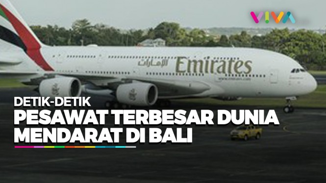 Video Pesawat Terbesar Dunia Landing Perdana di Indonesia